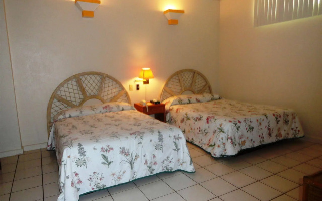 Summer Holiday Hotel