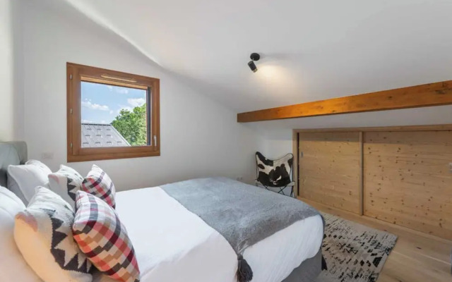 4 Bedroom Duplex With Large Balcony and Parking