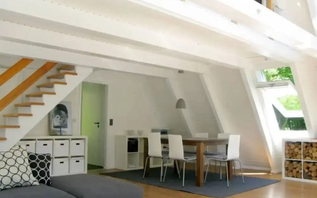 Modern Apartment Near Centre