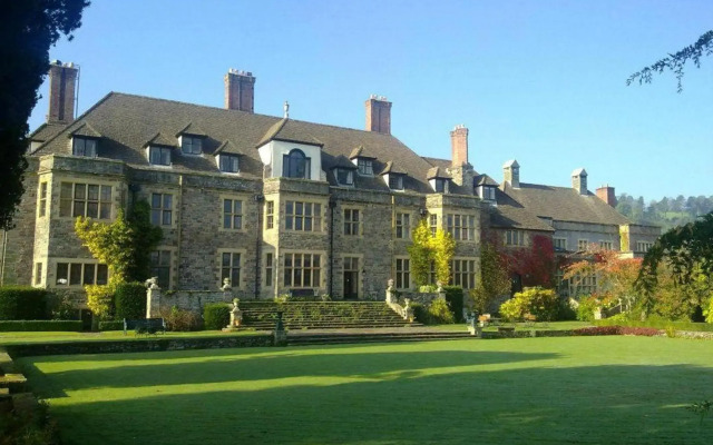 Llangoed Hall