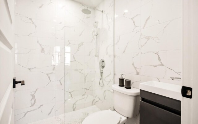 M11 Upscale 1BR Sofabed in Heart Plateau Mile-end