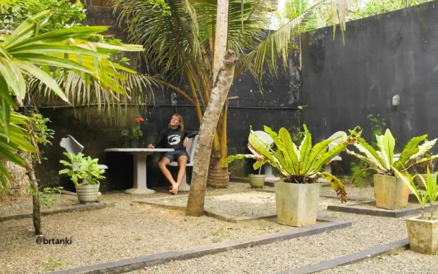 Cocoplant Surf Inn