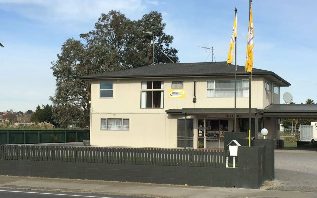 Thornton Lodge Motel