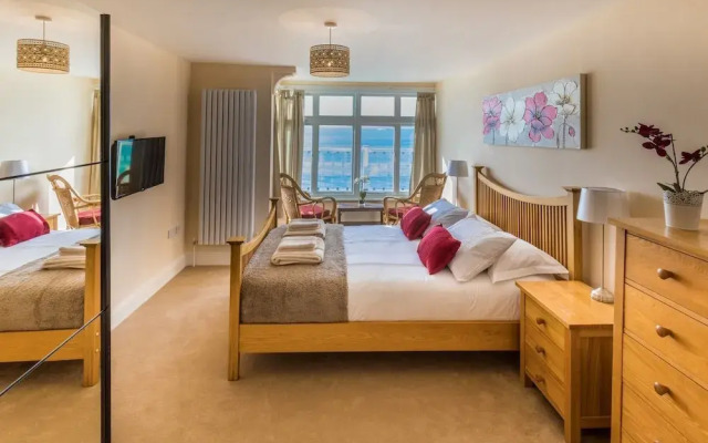 Beachside Apartment On The Beach