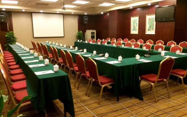 Yulong International Hotel