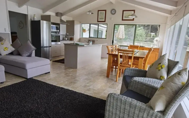 Water's Edge Holiday Homes