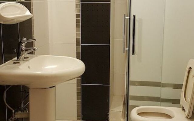 Al Farouq Hotel Apartments