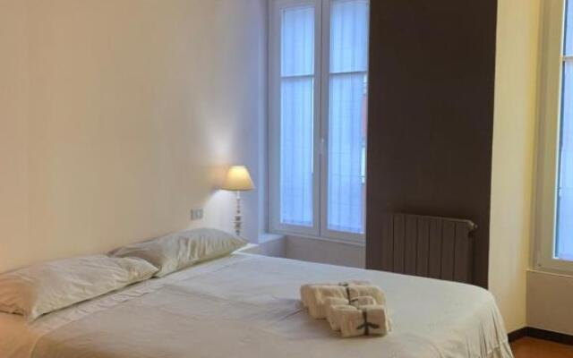 Studio Apartment Una Finestra su Como