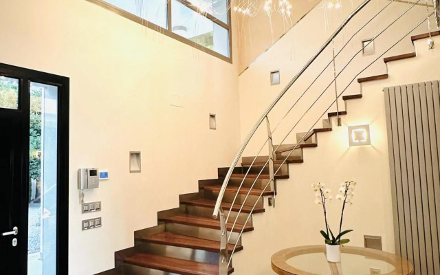 A001 - Villa de lujo en primera línea de mar