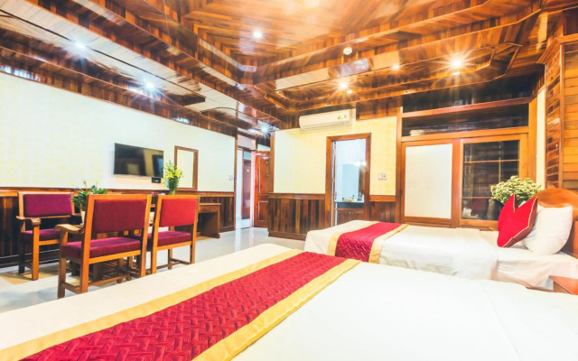 San San Hotel