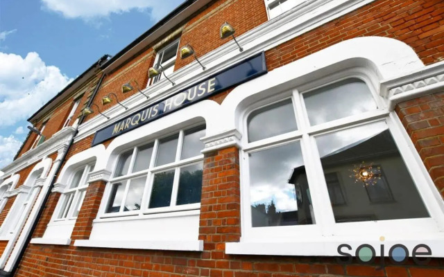 Stunning Victorian pub conversion apartment