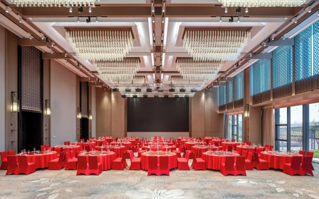 Howard Johnson By Wyndham Guotou Plaza Zigong