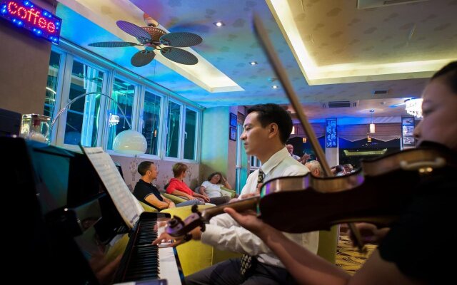 Tam Hotel