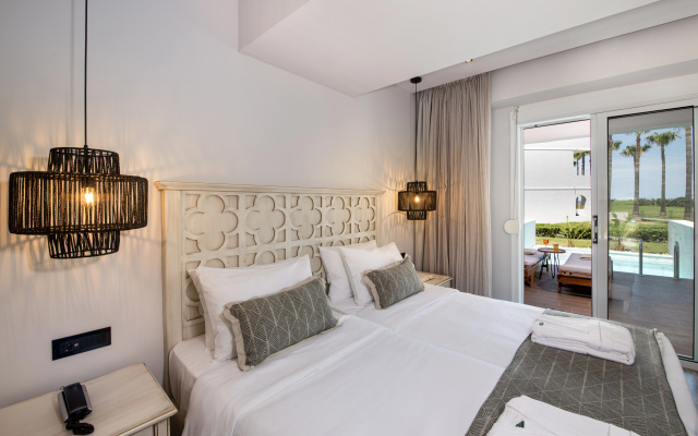 Delfina Tropic Beach