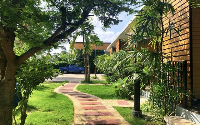 Phumi Resort