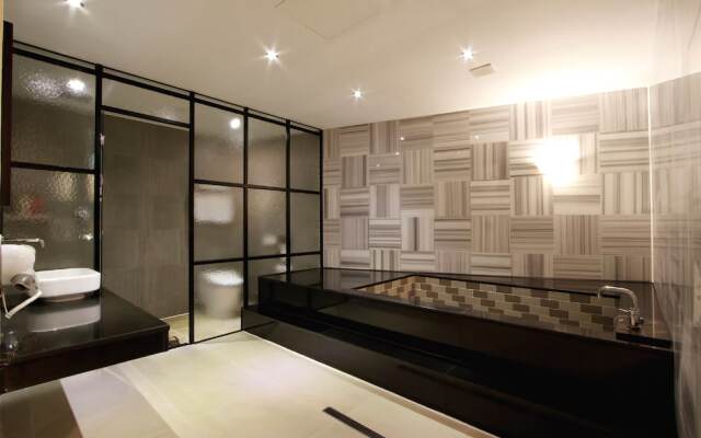 Hotel Moon
