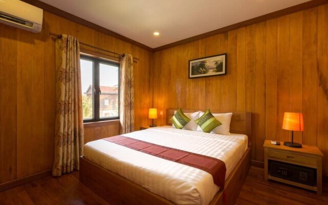 Wooden Residence Villa