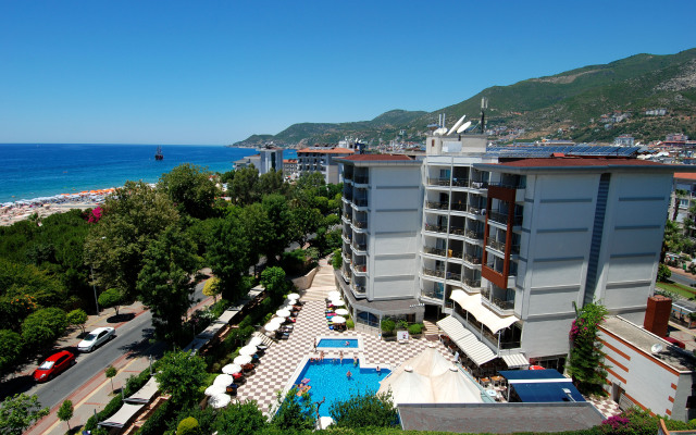 Grand Okan Hotel