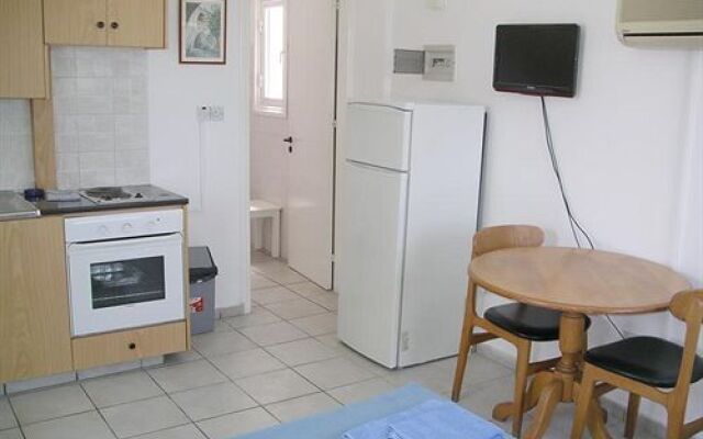 Hotel Renos Apartments