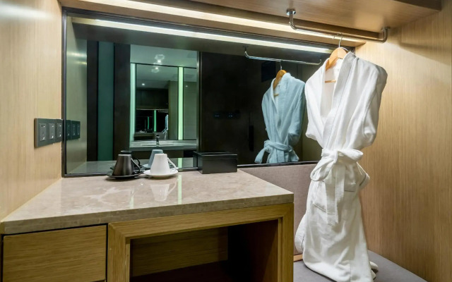 Jingzhuan Yihao Hotel