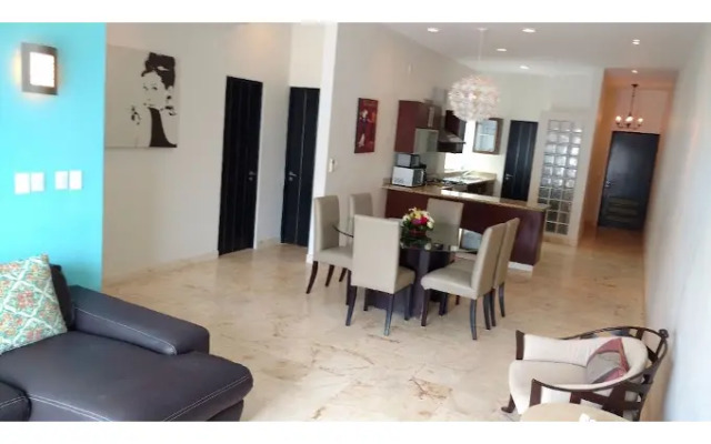 Vista Condominium by ChezPlaya