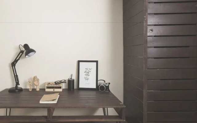 The Homee Cozy Modern Studio Apartment