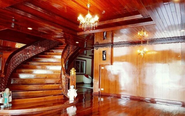 Baan Sai Thong Hotel