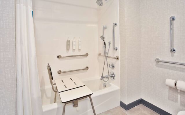 Hampton Inn By Hilton Paris