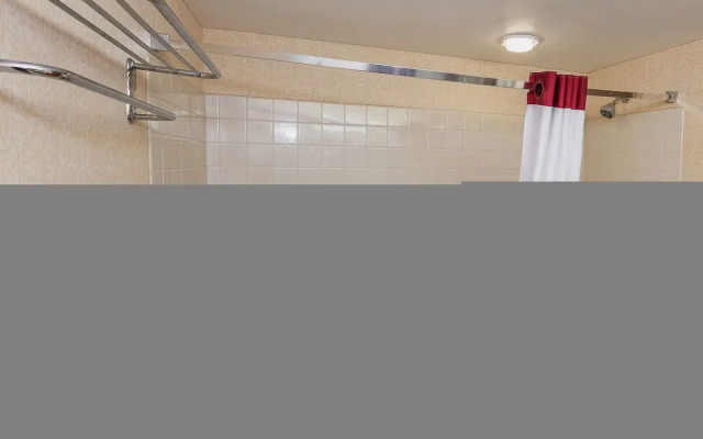 Red Roof Inn & Suites Mt Holly - McGuire AFB