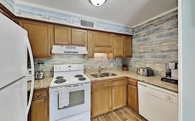 Mbre148a 2 Bedroom Condo