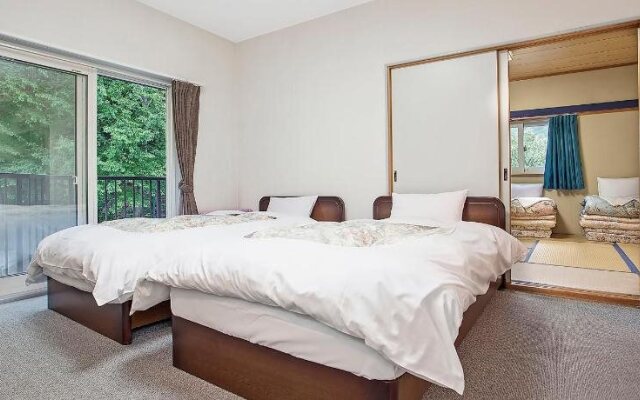 Tenjin Lodge