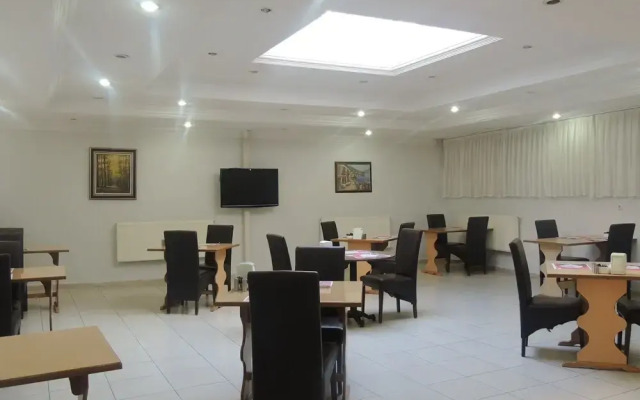 Hotel Ozeren 2
