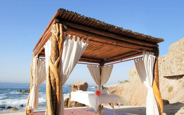 Hotel Adonis Capital