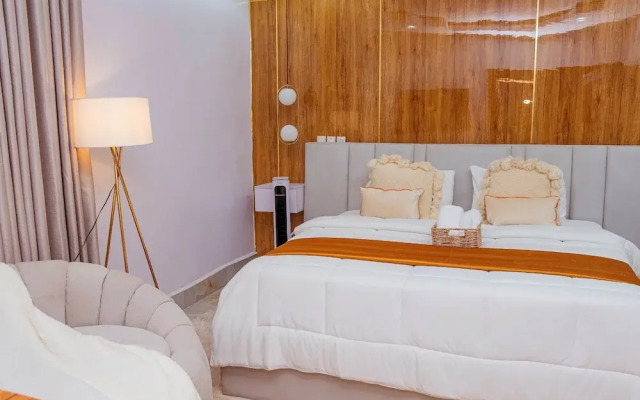 TM Luxe Stays Apartment