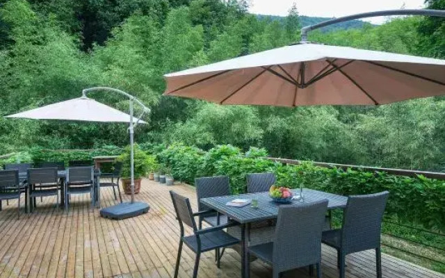 Moganzizai Cingjing Hot Spring B&B