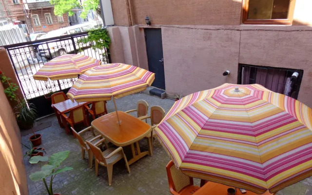 Old Meidan Hotel