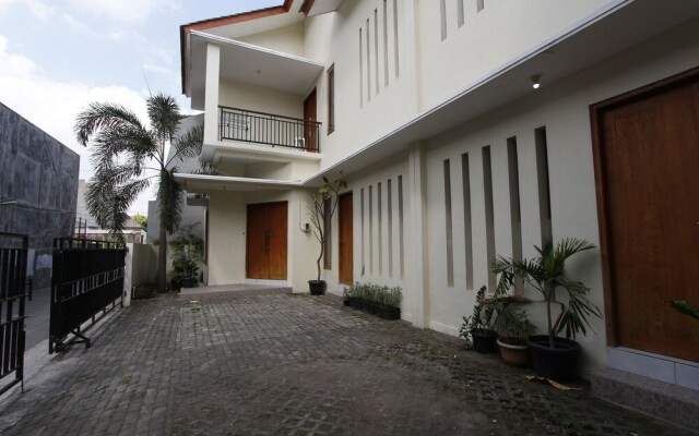 RedDoorz @ Kolonel Sugiono