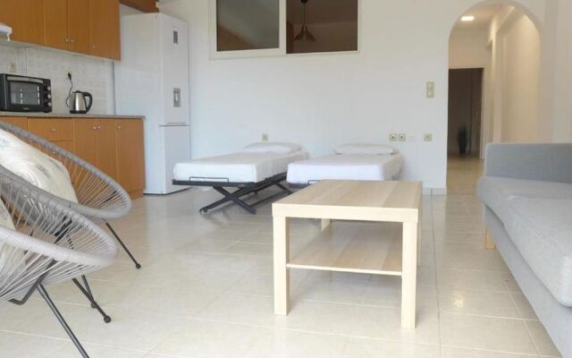 "kalamaki Plaza Apartments ''ostraco''"