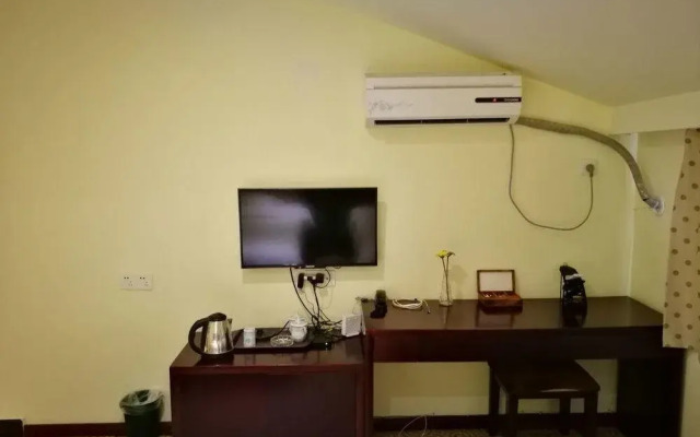 Caiyun Hotel