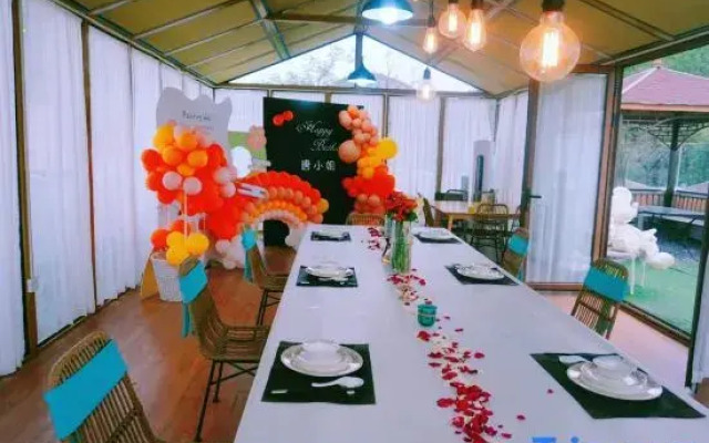 Tianjin hobbit cabin B & B (xijingyu store)
