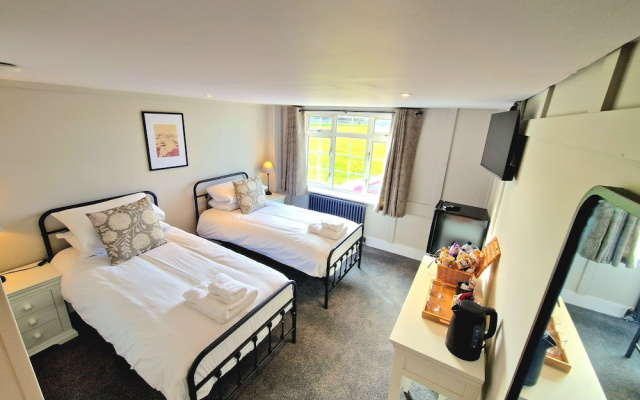 Dormy House Hotel