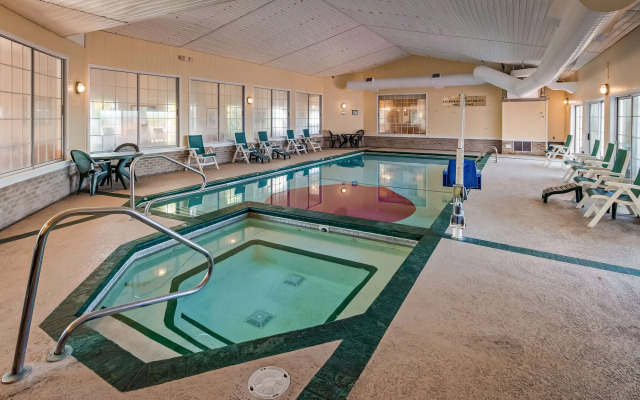 Apple Tree Inn, SureStay Collection by Best Western