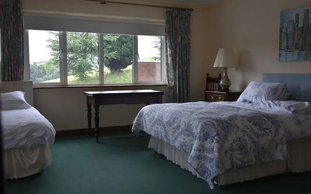 White Hill Country House