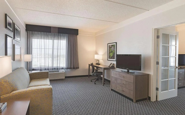 LaQuinta Dalla North / Arlington