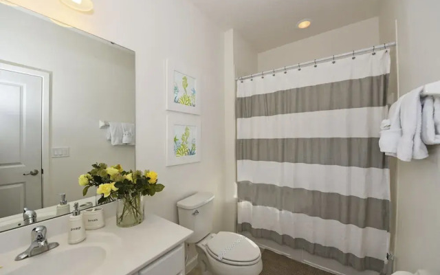 4557 Cabello Loop 6 Bedrooms, +3 Bathrooms
