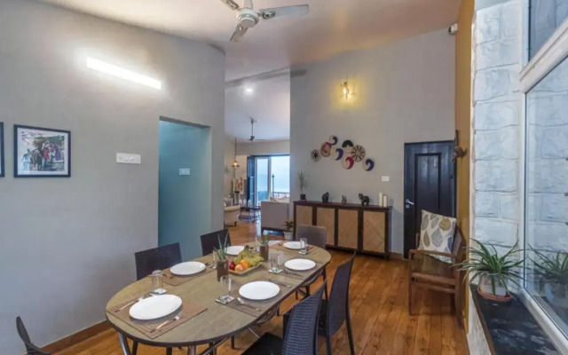 SaffronStays Blue Infinitum, Pawna