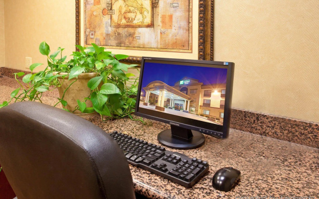 Holiday Inn Express Hotel & Suites Barstow-Outlet Center by IHG