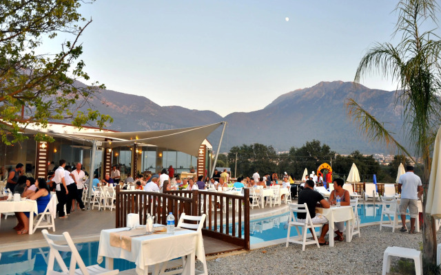Sahra Su Holiday Village & Spa