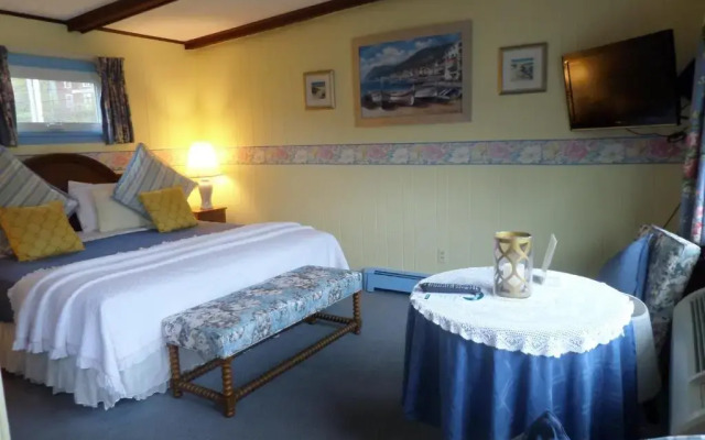 Claddagh Motel & Suites