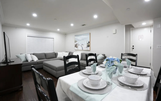 Sweet 4 bedroom, 3 bath plus Loft Bedroom, Pool Home